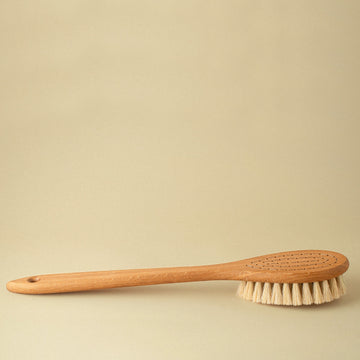 Long Handled Oiled Oak Bath Brush